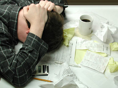 Με κατασχέσεις απειλούν τώρα τον κόσμο οι εφορίες