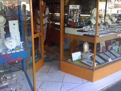 ‘Ενοπλη ληστεία σε κοσμηματοπωλείο