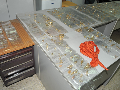 Τους συνέλαβαν με 3,5 κιλά κοσμήματα