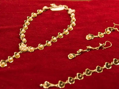 Βόλος: «Τους γυάλισαν» τα κοσμήματα