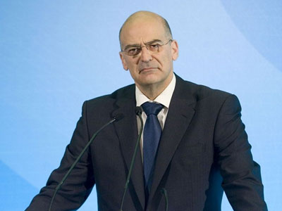 Δένδιας: Η μη συμμετοχή Σημίτη, φωτογραφία της διγλωσσίας του ΠΑΣΟΚ