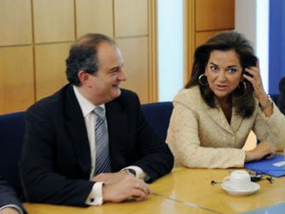 Σε εκλογική φρενίτιδα τα κόμματα