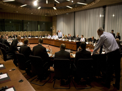 Υπό στενό “μαρκάρισμα” η ελληνική οικονομία