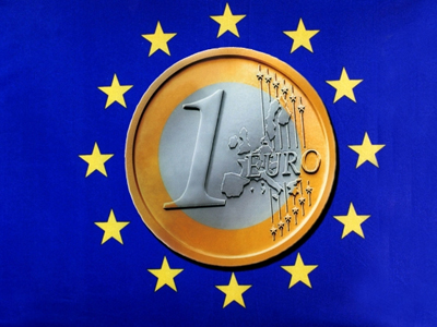 Ενισχύεται το ευρώ