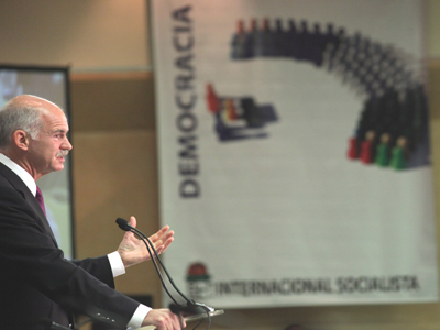 Παπανδρέου: Μεγάλες οι διαφορές προοδευτικών και συντηρητικών