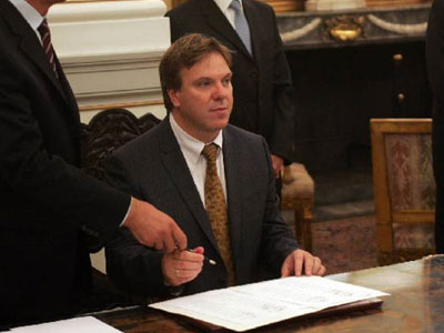 Βελτιώσεις στο επίδομα αλληλεγγύης