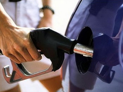 Μειώθηκε η τιμή της αμόλυβδης