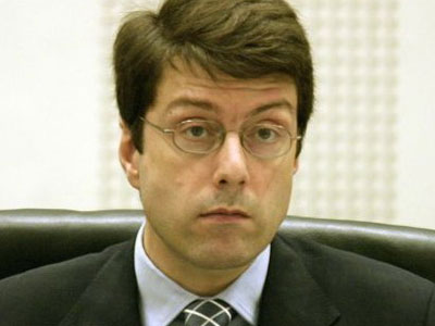 Υπαναχώρησε μετά την κατακραυγή