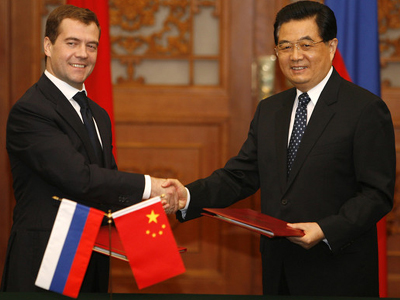 Στην Κίνα ο Μεντβιέντεφ