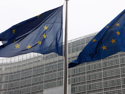 H Κομισιόν εξετάζει το “veto” του Δημοσίου για τον ΟΤΕ