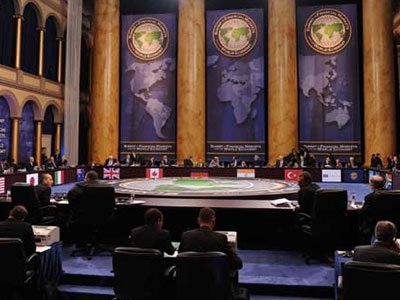 Νέες θετικές εκτιμήσεις από το ΔΝΤ