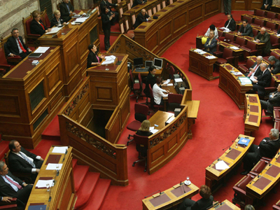 Αποσύρθηκε η τροπολογία για τα ένσημα των βουλευτών