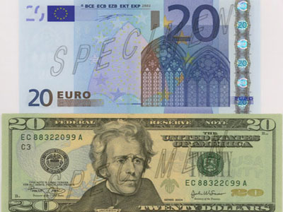 Ενισχύεται το ευρώ