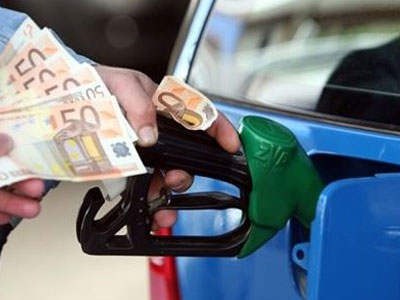 Σταθερά πάνω από το 1 ευρώ η αμόλυβδη