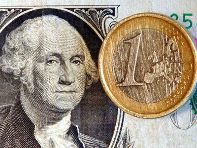 Ενισχύεται το ευρώ έναντι του δολαρίου