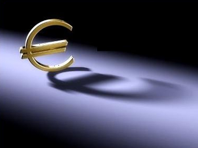 Οριακή ενίσχυση του ευρώ