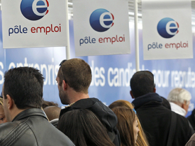 Πέφτει η ανεργία στη Γαλλία