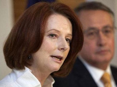 Η Γκίλαρντ κάλεσε τον Παπανδρέου στην Αυστραλία