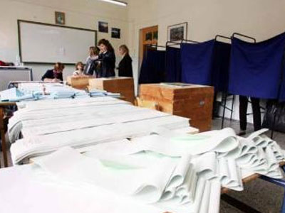 Στις 9 το βράδυ θα ξέρουμε τον νικητή