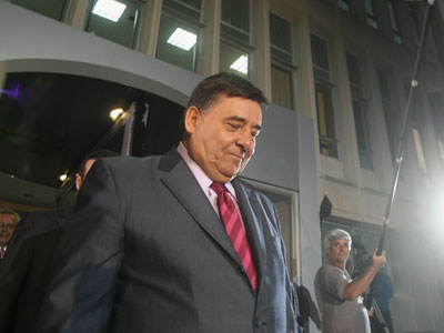 Αιχμές για τις “πρόωρες” από Καρατζαφέρη