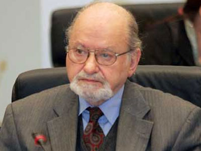 Κύρκος υπέρ συνεργασίας