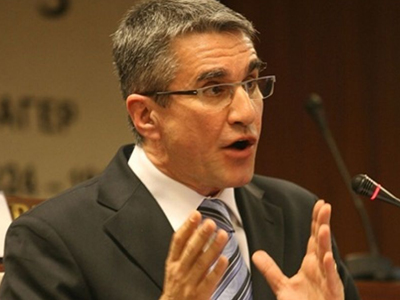 Λοβέρδος: Δεν υπάρχει ζήτημα περικοπών στον ιδιωτικό τομέα