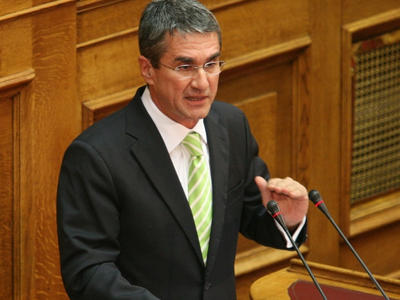 Λοβέρδος: Κατηγορηματικό «όχι» στην περικοπή δώρων και επιδομάτων στον ιδιωτικό τομέα