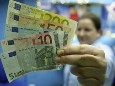 Ανακάμπτει η μεταποίηση στην ευρωζώνη