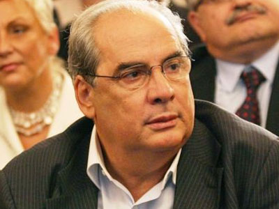 Παραιτήθηκε ο Μιχαλολιάκος, που διεκδικεί τον Δήμο Πειραιά