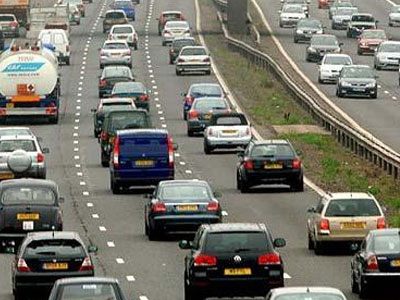 Παρά τη κρίση αυξήθηκαν τα αυτοκίνητα στους δρόμους