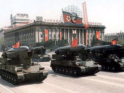 Β. Κορέα: Απειλεί με ιερό πόλεμο