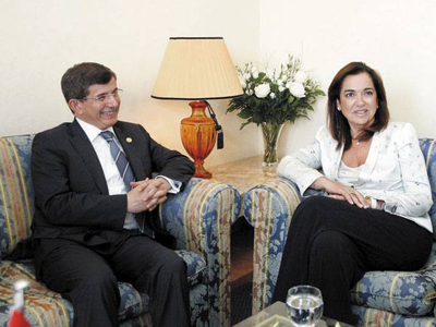 Στέλνουν πυροσβεστικό αεροσκάφος οι Τούρκοι