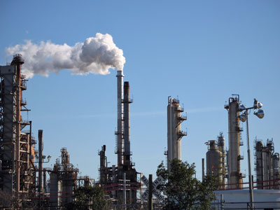 Ανεβοκατεβαίνει στα 80 δολάρια ο μαύρος χρυσός