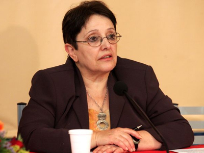 Παπαρήγα: Να μην πουληθεί η ΔΕΗ