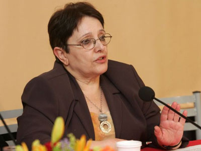 Στη Μακεδονία η Παπαρήγα