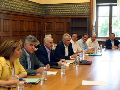 Συνεδριάζει το Πολιτικό Συμβούλιο του ΠΑΣΟΚ