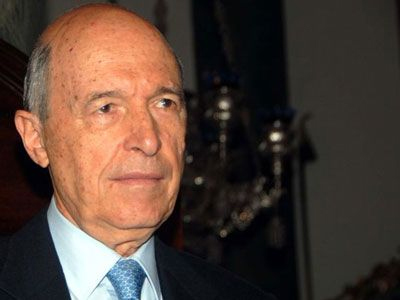 Αναβάλλεται η αξιοποίηση από τη Βουλή του αρχείου Σημίτη