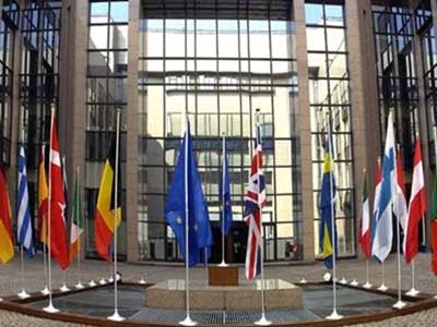 Από το 2011 η μείωση των ελλειμμάτων στην ΕΕ