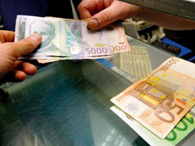 Οικονομικός μαρασμός στη Σερβία