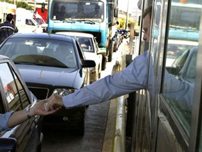 Ό,τι φάμε, ό,τι πιούμε κι ό,τι αρπάξει… το ταμείο μας