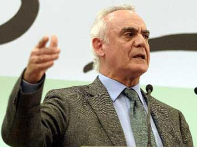 Έξω και ο Άκης