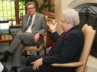 Επαφές Χριστόφια – Ντάουνερ