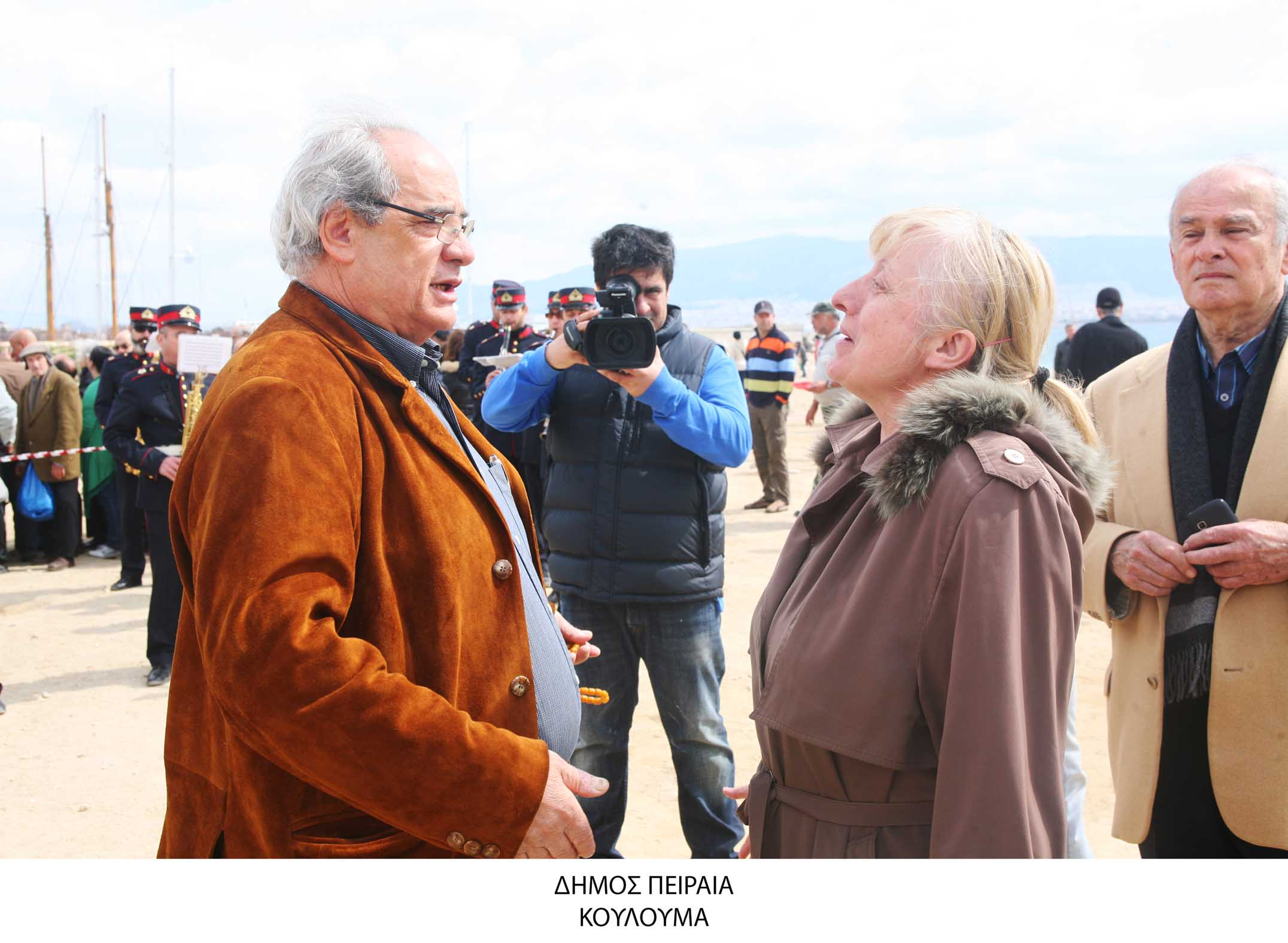 Ο Πειραιάς γιόρτασε τα κούλουμα στη πλαζ Φρεαττύδας