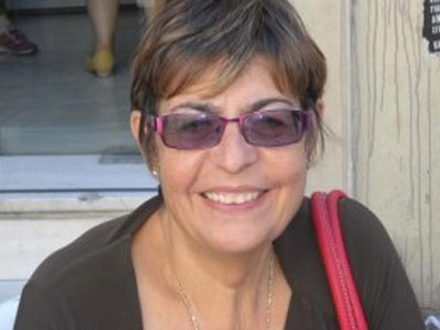 Υποψήφια βουλευτής αναδημοσίευσε διαφήμιση εταιρείας στοιχημάτων με κουλοχέρηδες