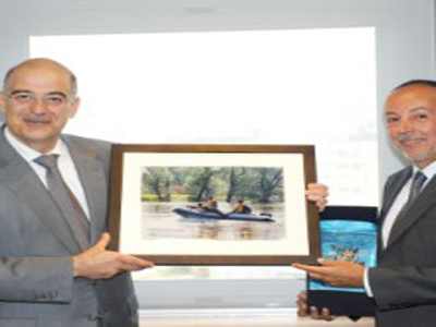 Ο Ν. Δένδιας βράβευσε τον Ι. Κούστα