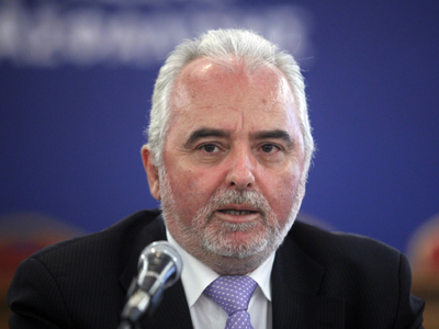 Συναντήσεις Κουτρουμάνη για τα ασφαλιστικά