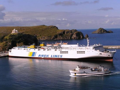 H  Πειραιώς παίρνει την  ΑΝΕΚ