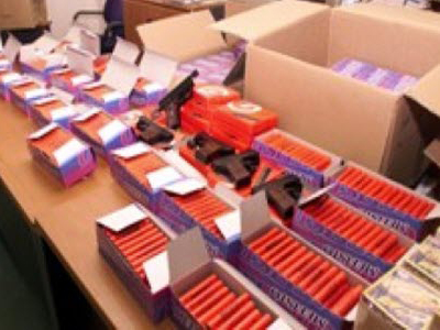 Κατασχέθηκαν χιλιάδες παράνομες κροτίδες