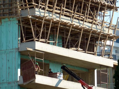 Μειωμένη κατά 40% η οικοδομική δραστηριότητα τον Ιούνιο Μειωμένη κατά 40% η οικοδομική δραστηριότητα τον Ιούνιο