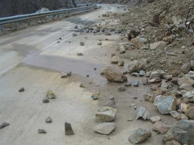 Ζητούν τον δρόμο πίσω